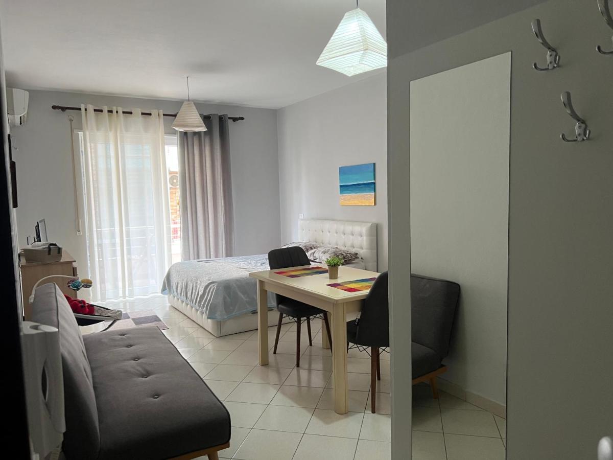 Emi Sol Apartment Vlorë Esterno foto