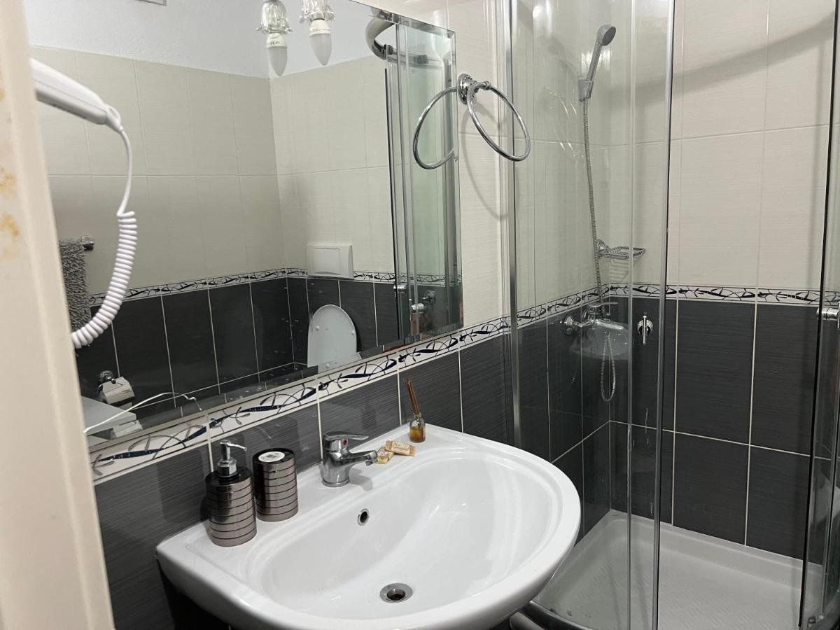 Emi Sol Apartment Vlorë Esterno foto